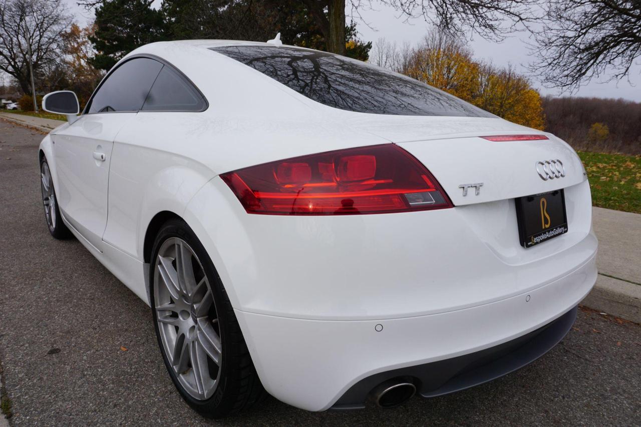 2008 Audi TT 3.2 V6 / S-LINE / GORGEOUS COMBO / QUATTRO / LOCAL Photo2