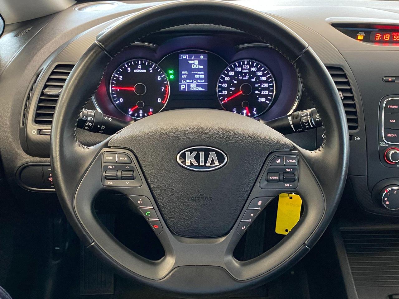 2015 Kia Forte EX+Camera+Heated Seats+A/C+CLEAN CARFAX - Photo #9