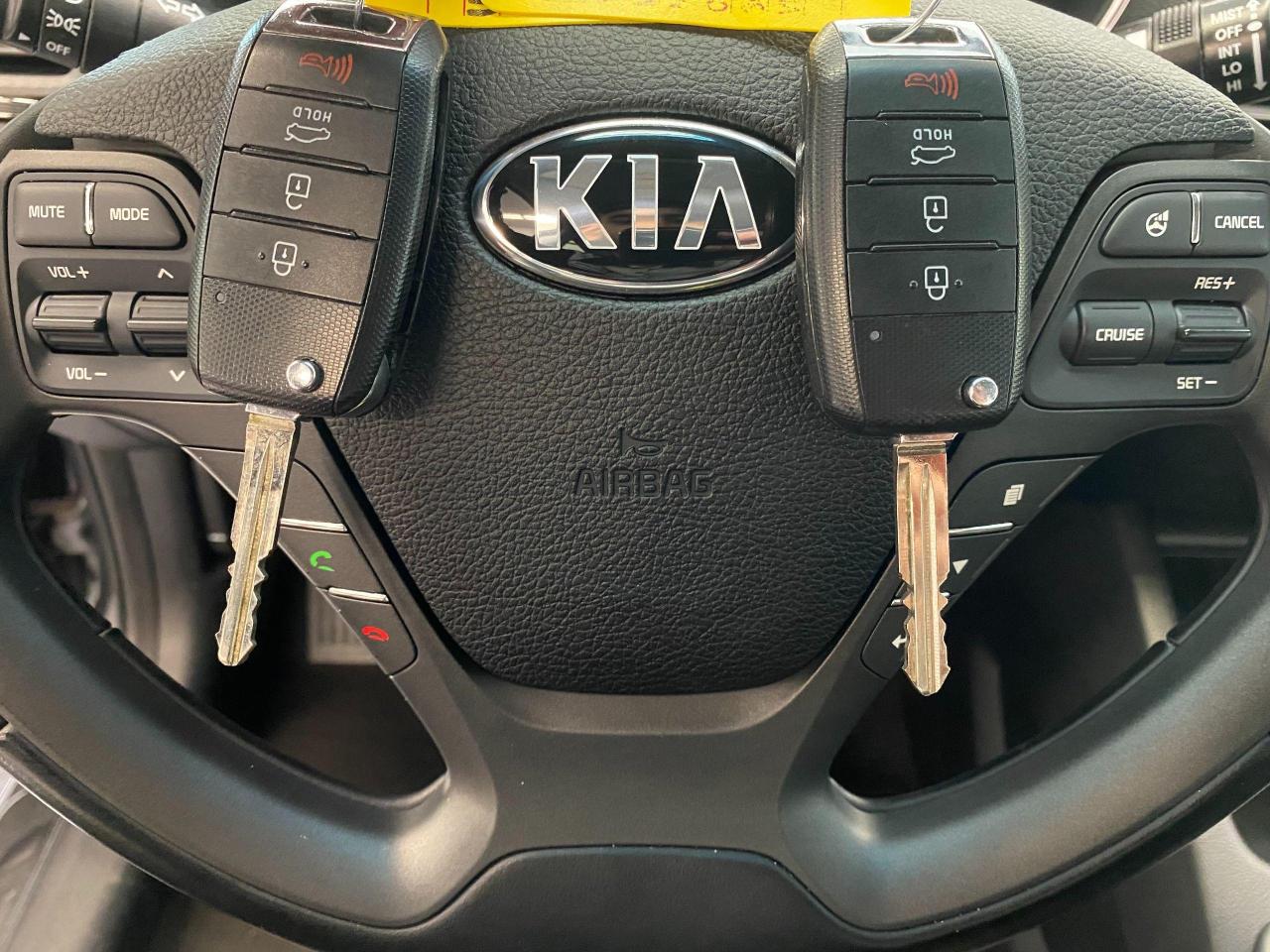 2015 Kia Forte EX+Camera+Heated Seats+A/C+CLEAN CARFAX - Photo #16