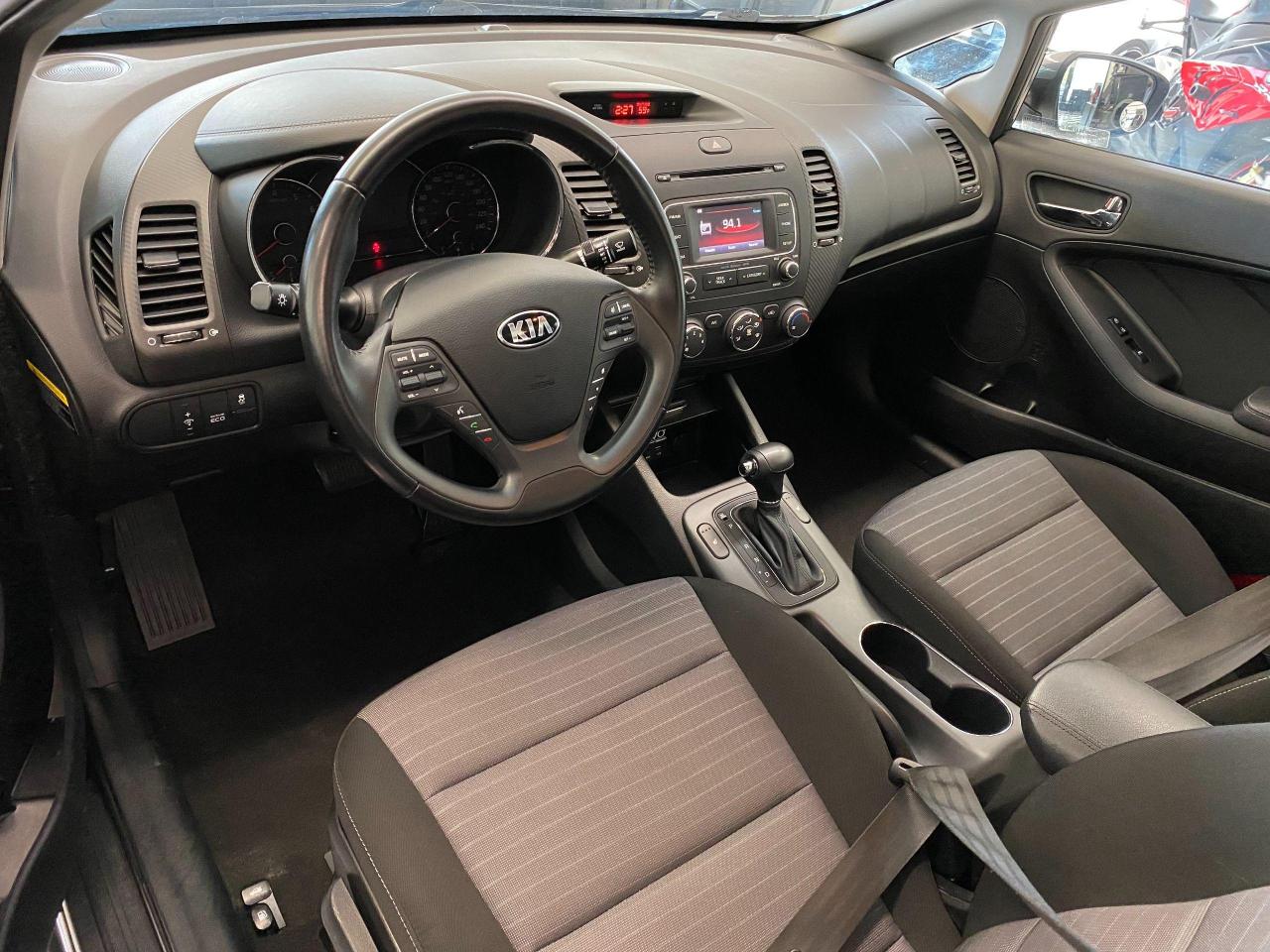 2015 Kia Forte EX+Camera+Heated Seats+A/C+CLEAN CARFAX - Photo #18
