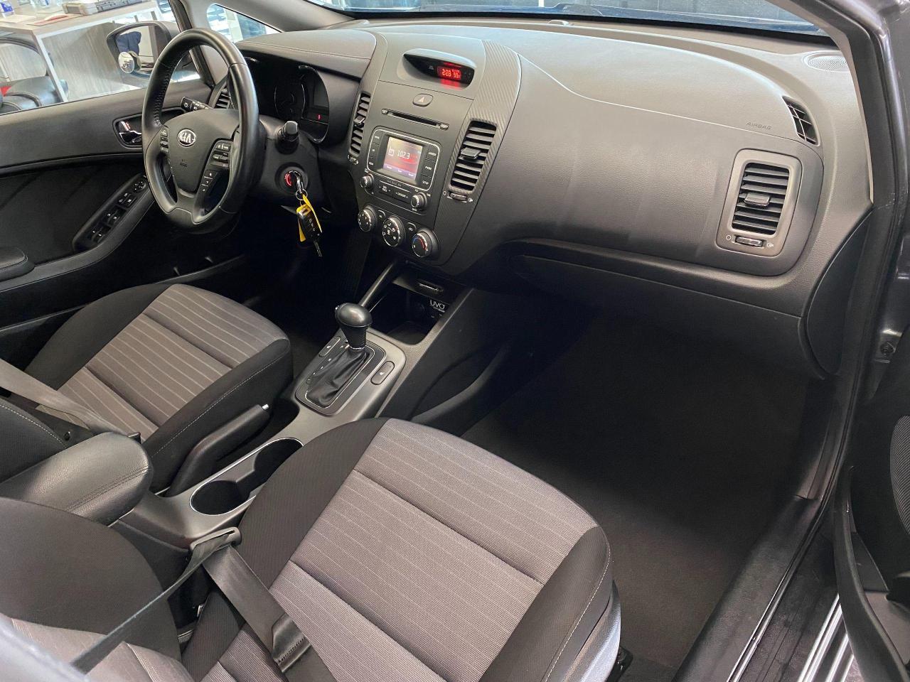 2015 Kia Forte EX+Camera+Heated Seats+A/C+CLEAN CARFAX - Photo #21