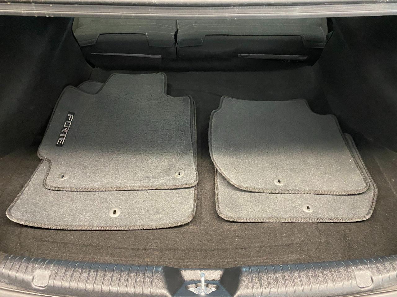 2015 Kia Forte EX+Camera+Heated Seats+A/C+CLEAN CARFAX - Photo #27