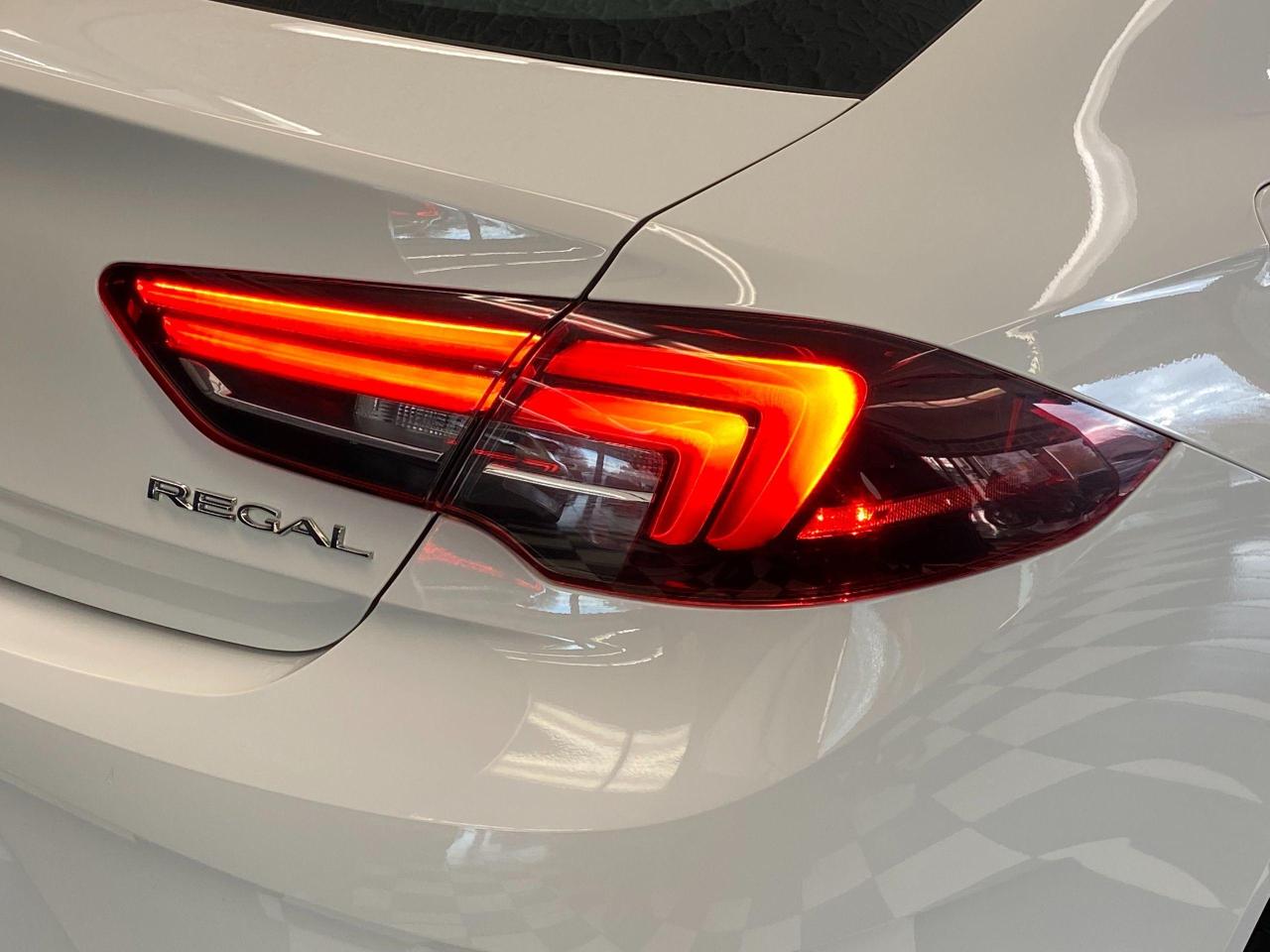 2019 Buick Regal Preferred II+ApplePlay+HeatedSteering+CLEAN CARFAX Photo145