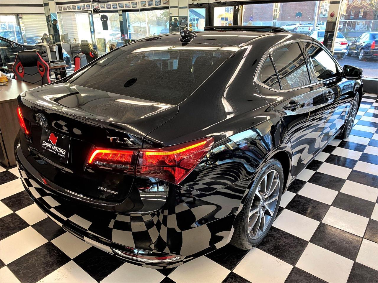 2017 Acura TLX V6 SH-AWD+Leather+Camera+Roof+CLEAN CARFAX Photo4