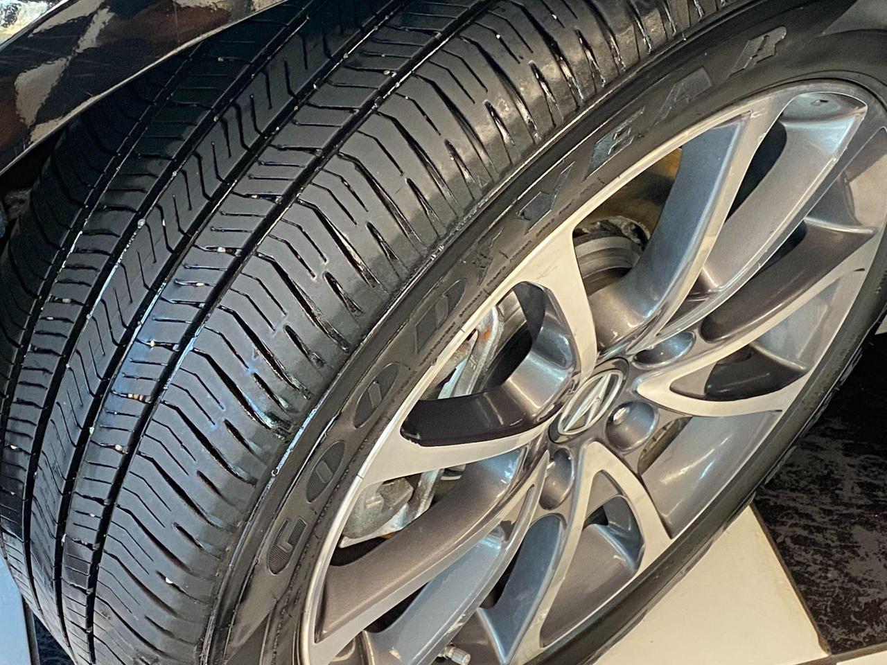 2017 Acura TLX V6 SH-AWD+Leather+Camera+Roof+CLEAN CARFAX - Photo #12