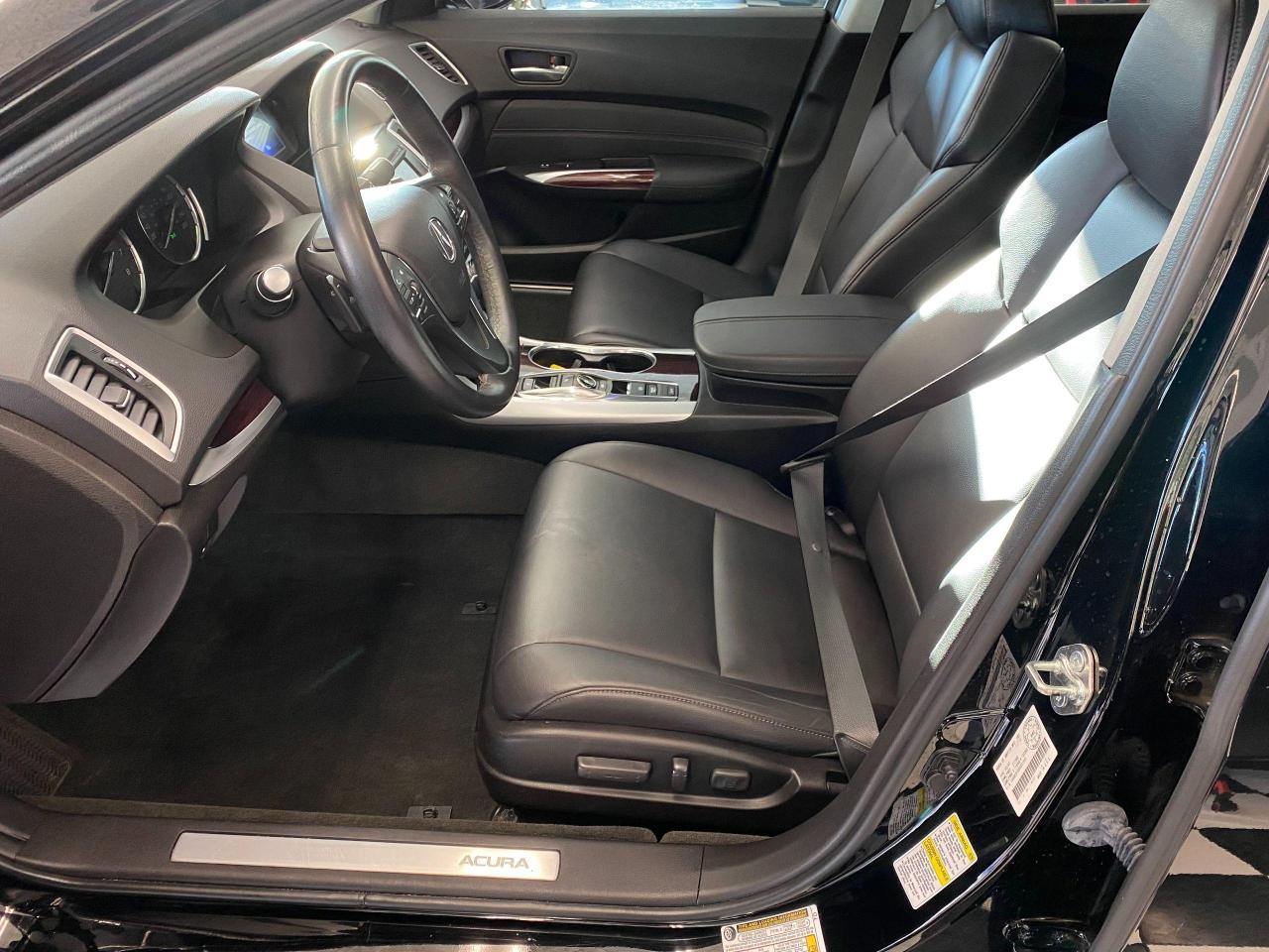 2017 Acura TLX V6 SH-AWD+Leather+Camera+Roof+CLEAN CARFAX - Photo #19
