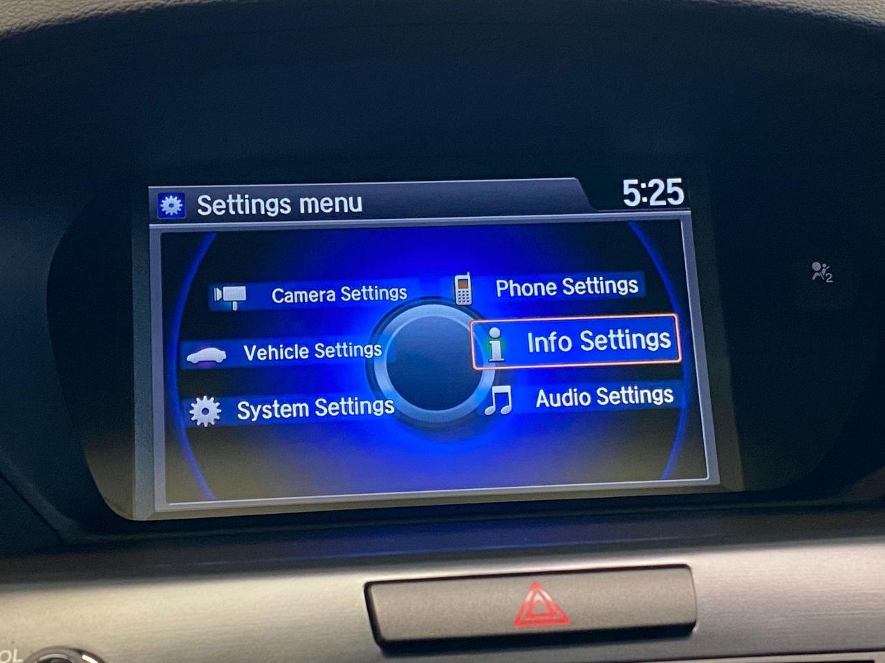 2017 Acura TLX V6 SH-AWD+Leather+Camera+Roof+CLEAN CARFAX - Photo #30