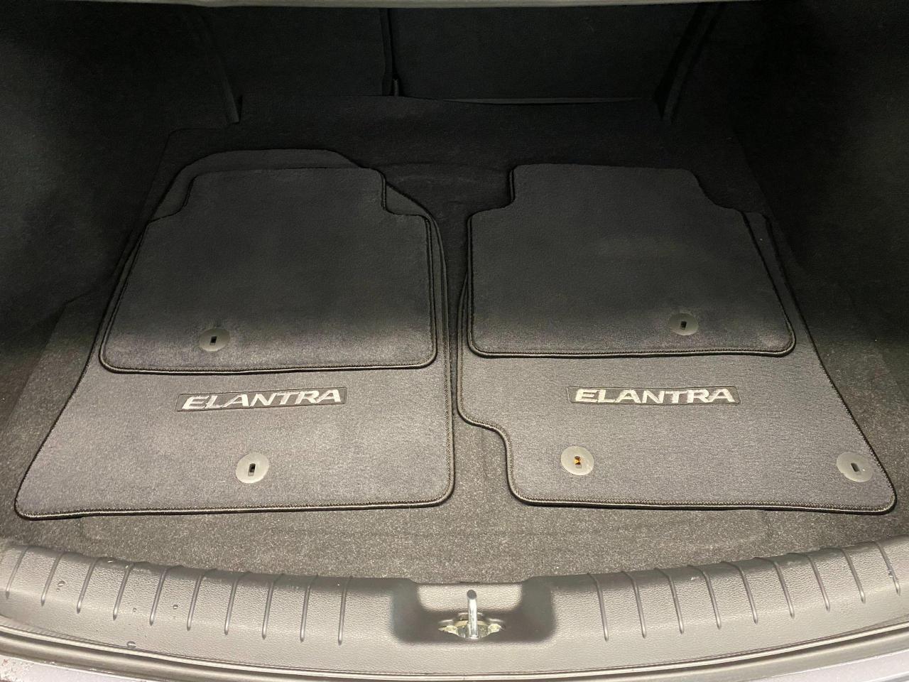 2017 Hyundai Elantra GL+ApplePlay+Heated Steering+Blind Spot+Camera Photo24