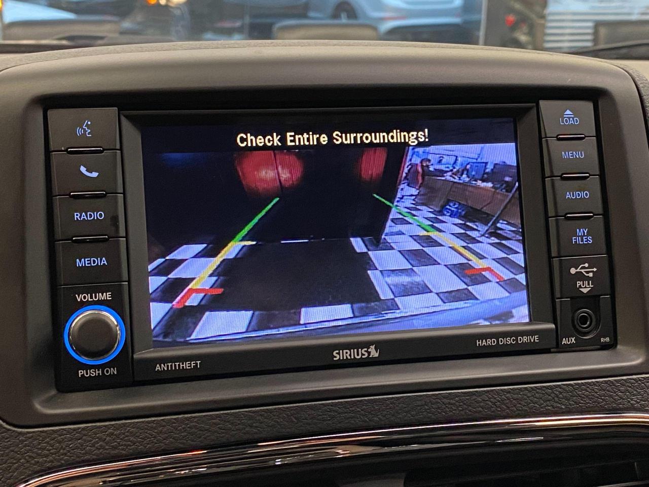 2019 Dodge Grand Caravan SXT Premium Plus StowNGO+DVD+Camera+CLEAN CARFAX - Photo #11