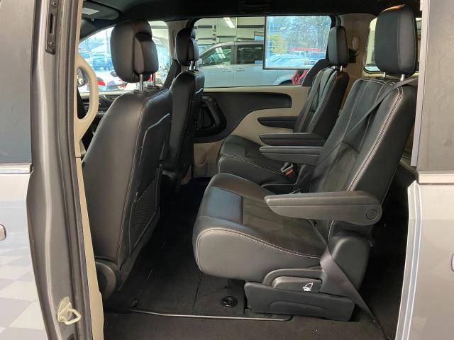 2019 Dodge Grand Caravan SXT Premium Plus StowNGO+DVD+Camera+CLEAN CARFAX Photo25