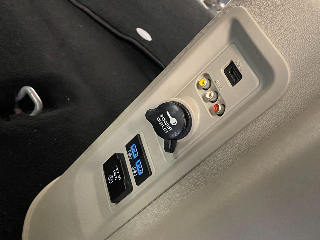 2019 Dodge Grand Caravan SXT Premium Plus StowNGO+DVD+Camera+CLEAN CARFAX Photo104