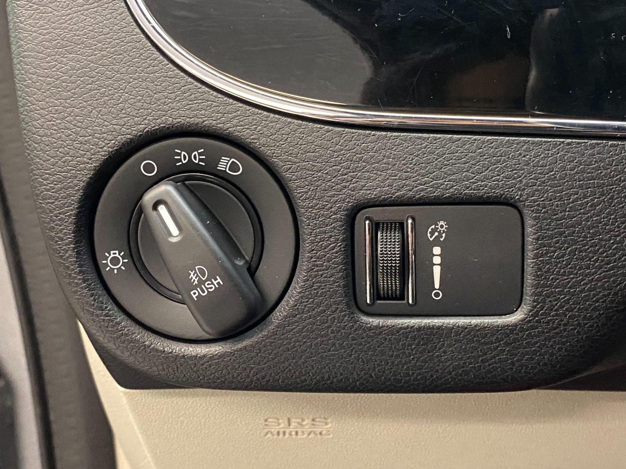 2019 Dodge Grand Caravan SXT Premium Plus StowNGO+DVD+Camera+CLEAN CARFAX Photo122