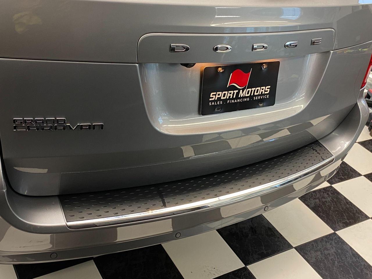 2019 Dodge Grand Caravan SXT Premium Plus StowNGO+DVD+Camera+CLEAN CARFAX Photo134