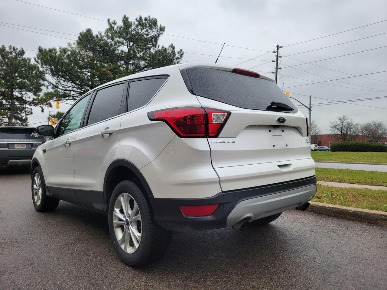 2019 Ford Escape SE Photo3