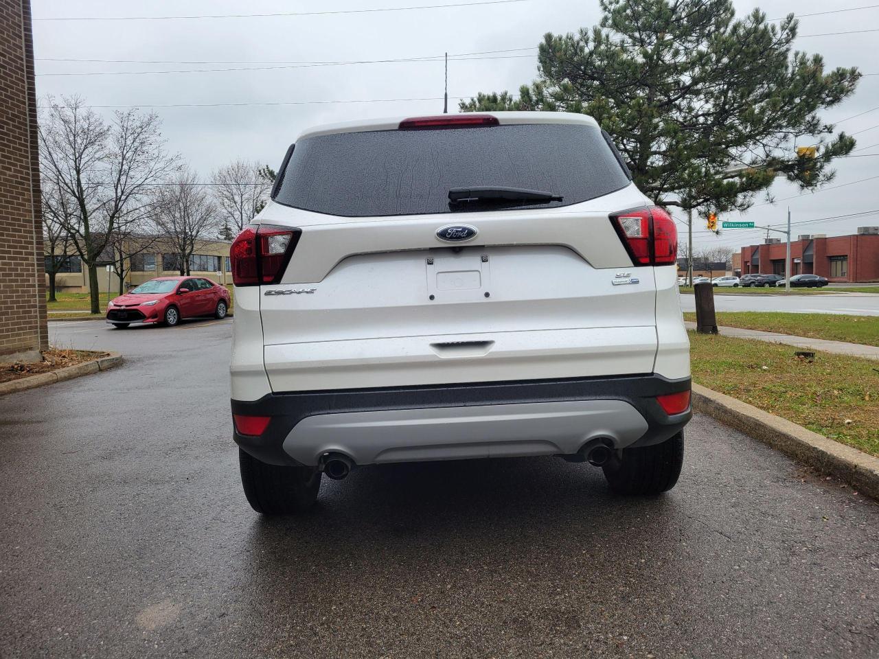 2019 Ford Escape SE Photo4