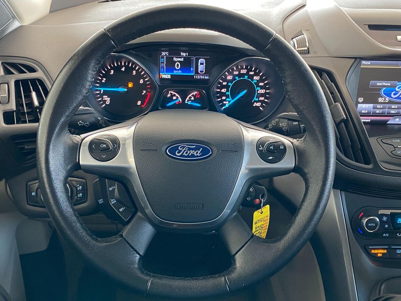 2015 Ford Escape SE+My FordTouch+Leather+Camera+Sensors+CLEANCARFAX Photo9