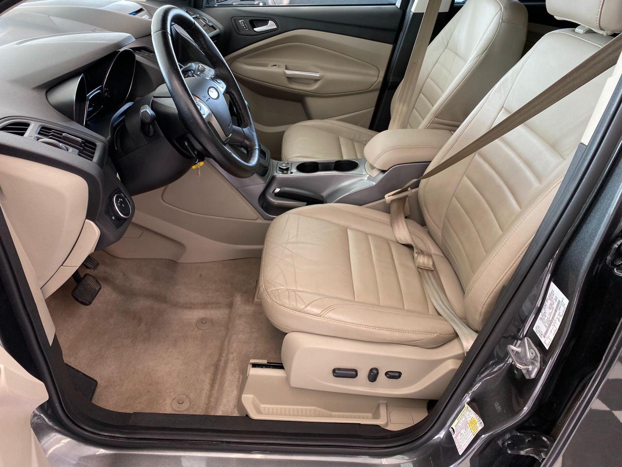 2015 Ford Escape SE+My FordTouch+Leather+Camera+Sensors+CLEANCARFAX Photo88