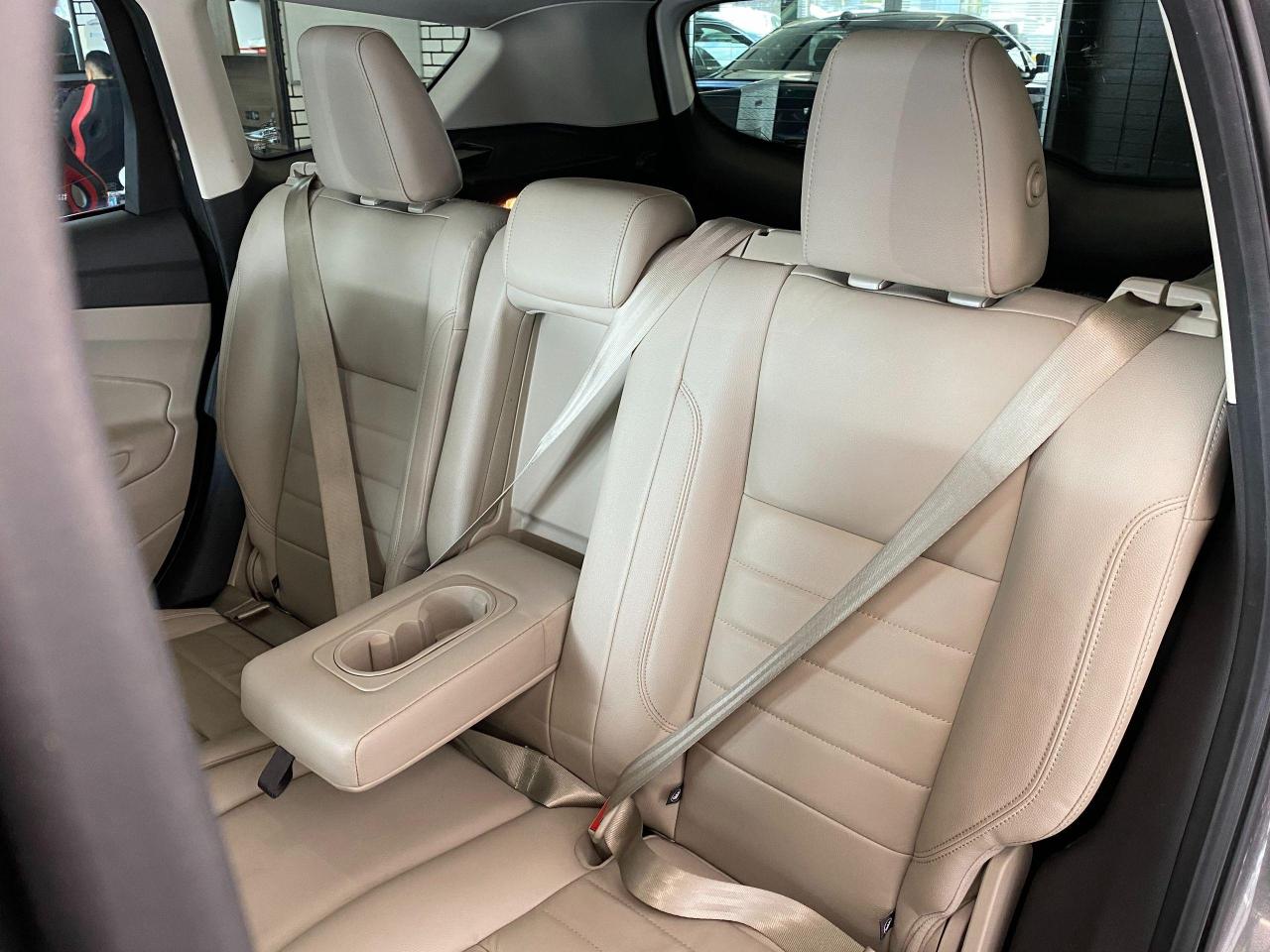 2015 Ford Escape SE+My FordTouch+Leather+Camera+Sensors+CLEANCARFAX Photo94