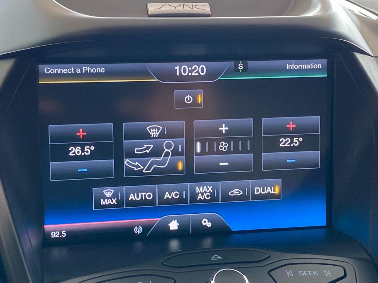 2015 Ford Escape SE+My FordTouch+Leather+Camera+Sensors+CLEANCARFAX - Photo #34