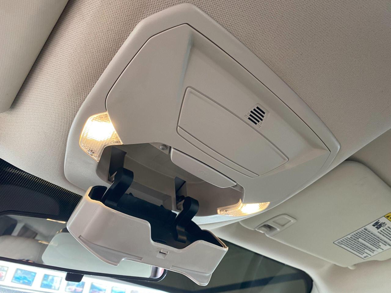 2015 Ford Escape SE+My FordTouch+Leather+Camera+Sensors+CLEANCARFAX - Photo #48