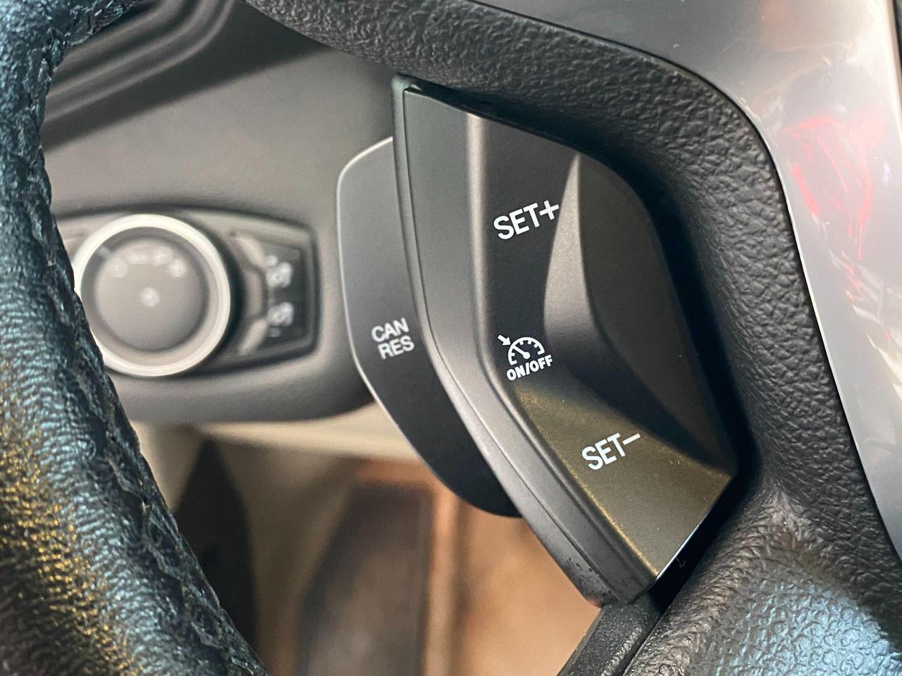 2015 Ford Escape SE+My FordTouch+Leather+Camera+Sensors+CLEANCARFAX - Photo #52