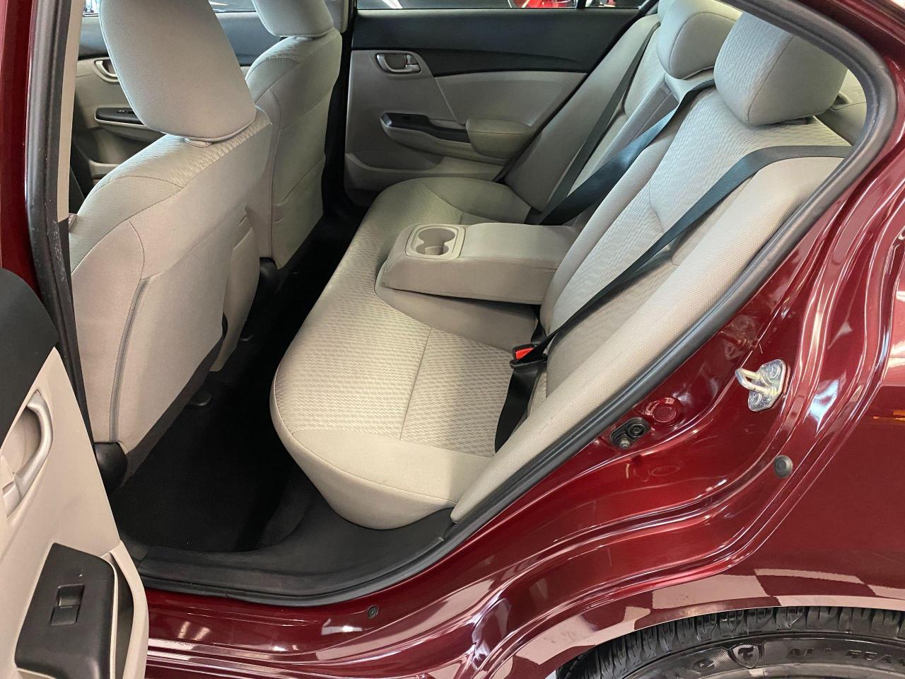 2015 Honda Civic LX+Bluetooth+Heated Seats+Camera+CLEAN CARFAX - Photo #24