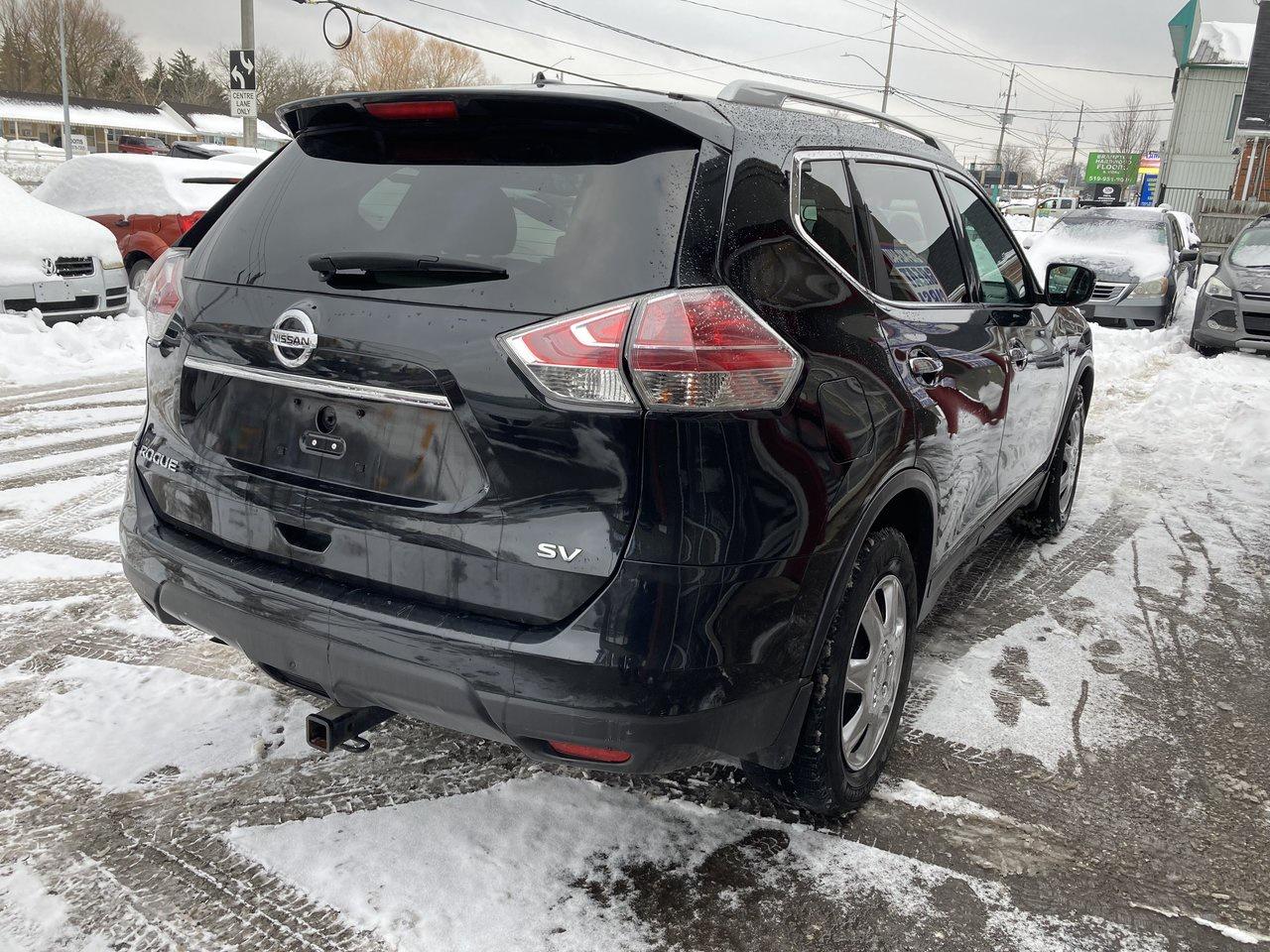 2016 Nissan Rogue S Photo2