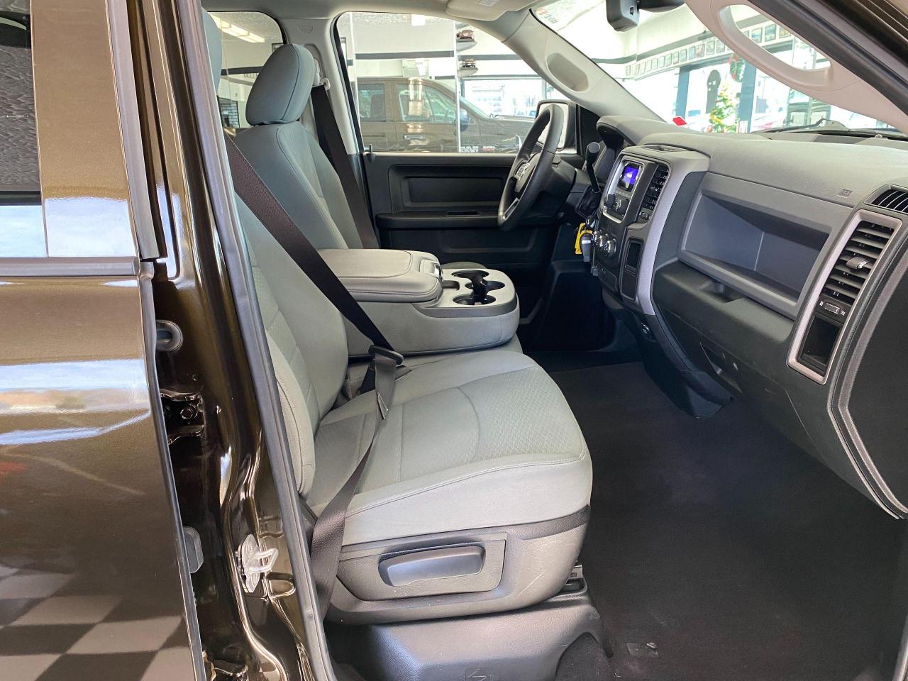 2014 RAM 1500 ST 5.7L V8 HEMI+Cruise+A/C+6 Passenger - Photo #19