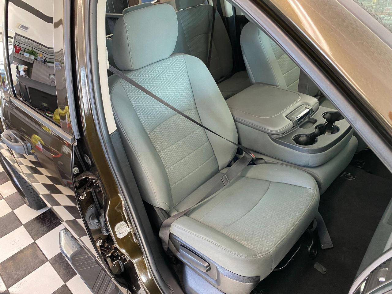 2014 RAM 1500 ST 5.7L V8 HEMI+Cruise+A/C+6 Passenger Photo75