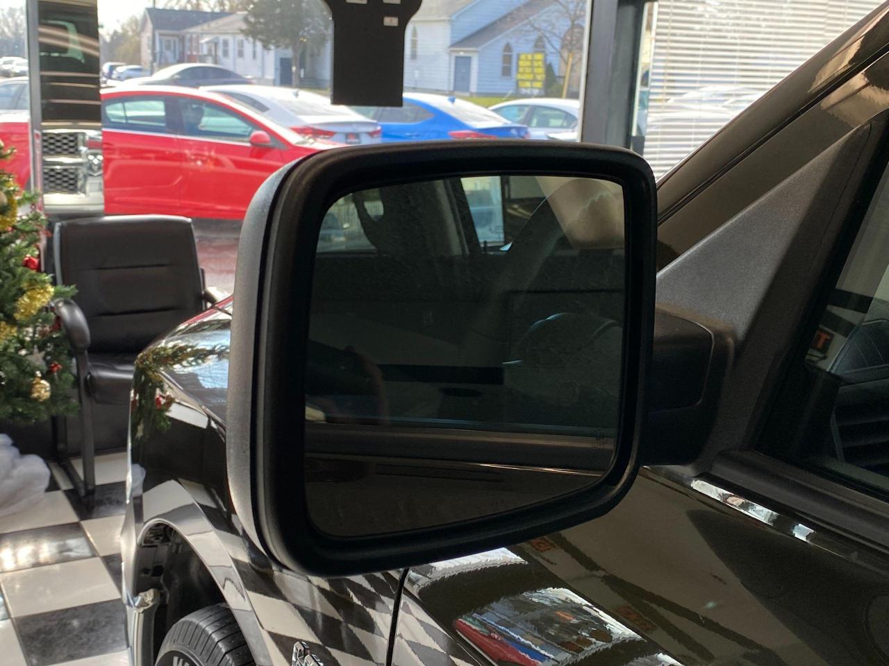 2014 RAM 1500 ST 5.7L V8 HEMI+Cruise+A/C+6 Passenger Photo98