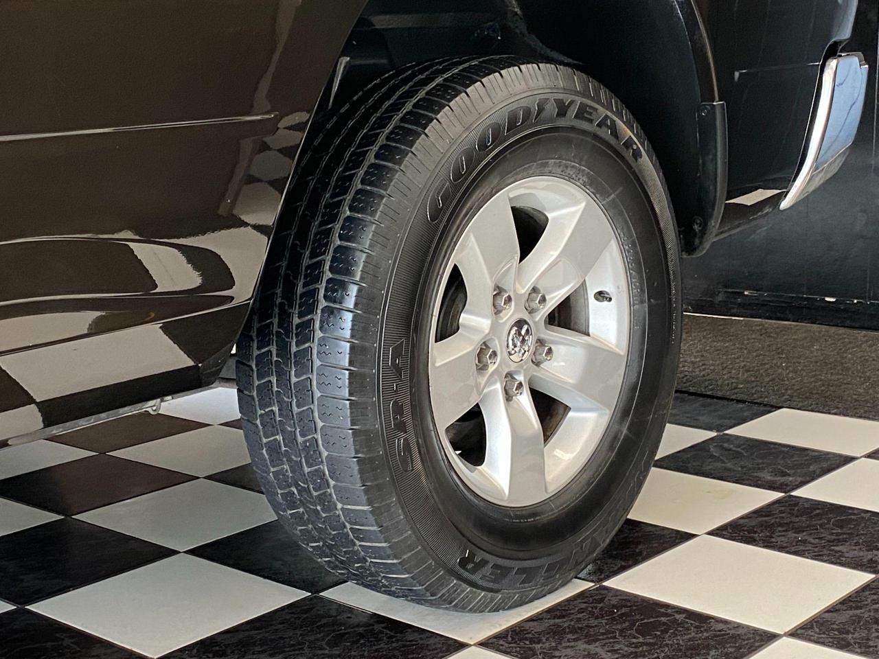 2014 RAM 1500 ST 5.7L V8 HEMI+Cruise+A/C+6 Passenger Photo47