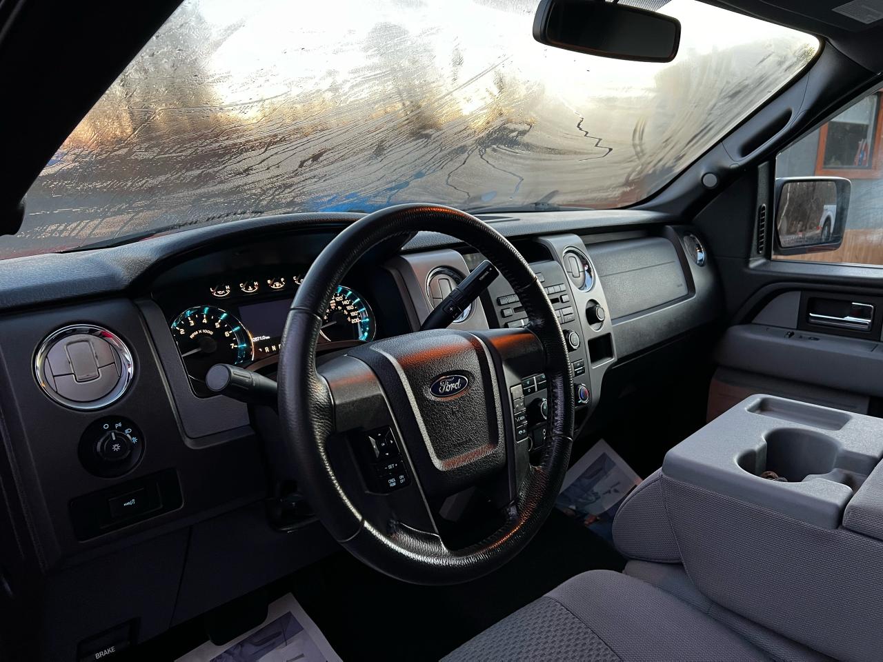 2012 Ford F-150 XLT - Photo #4