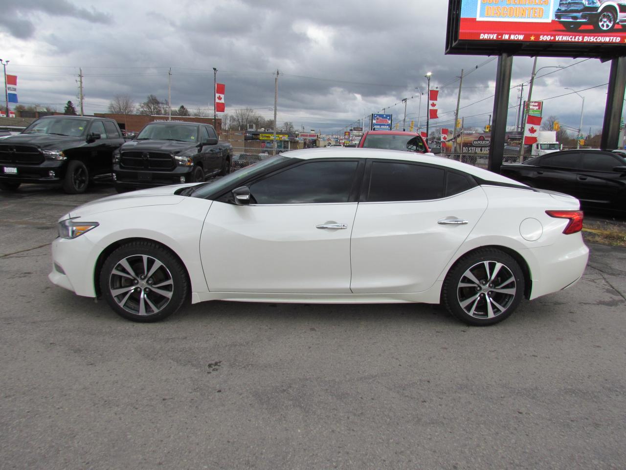 Used 2016 Nissan Maxima MINT LIKE NEW NAV  LOADED  WE FINANCE ALL CREDIT for sale in London, ON