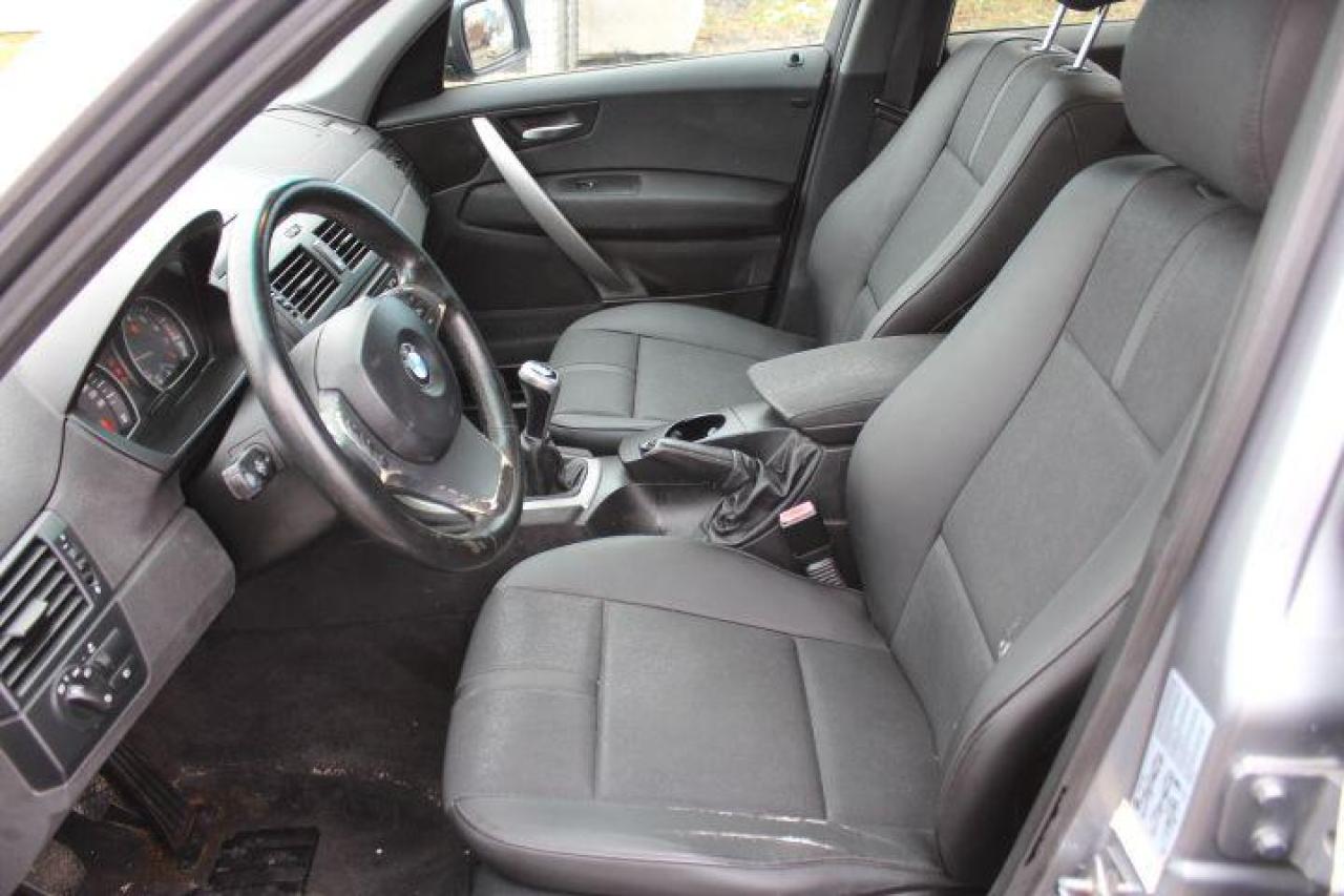 2005 BMW X3 2.5i Photo4