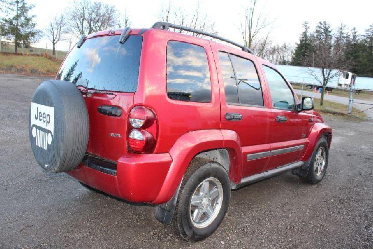 2007 Jeep Liberty Sport Photo2