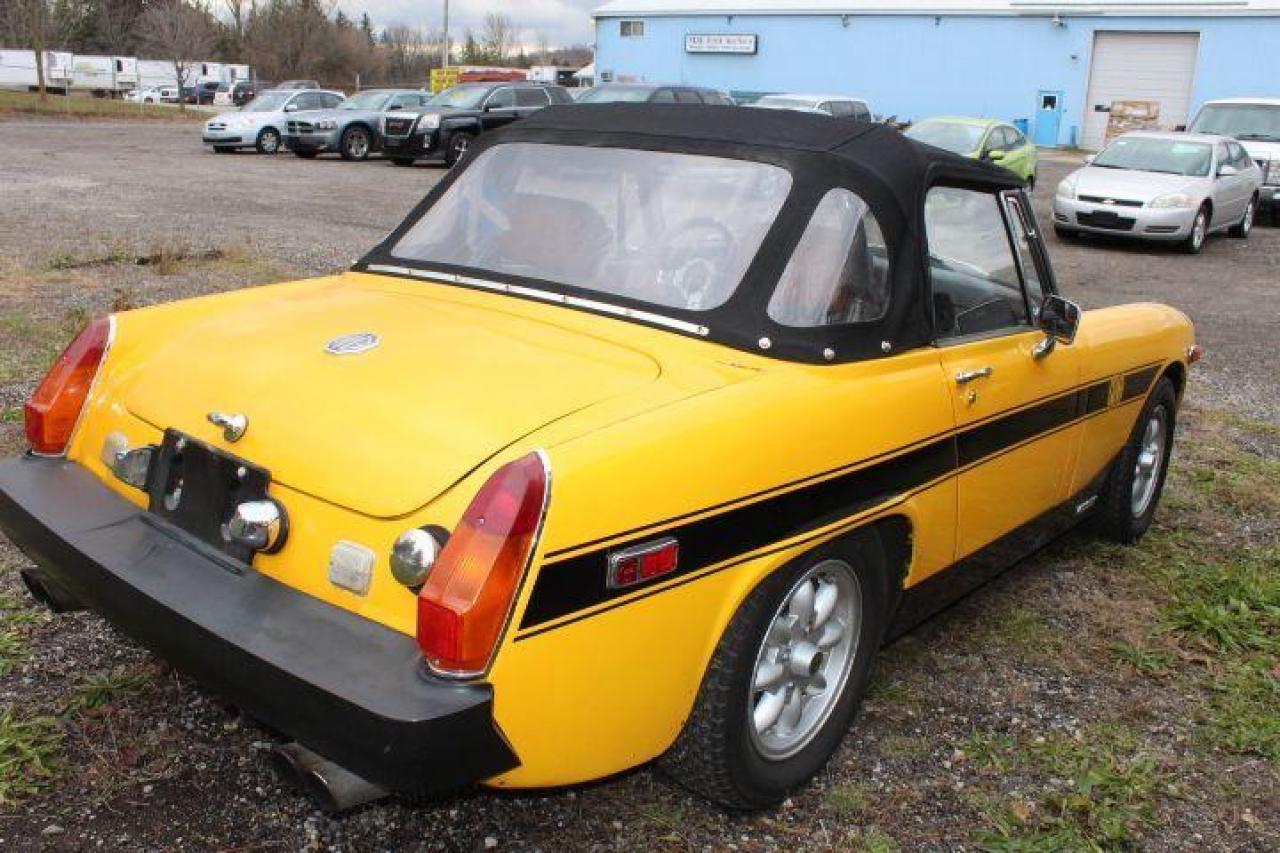 1975 MG Midget  Photo