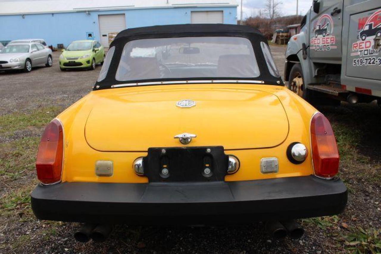 1975 MG Midget  Photo