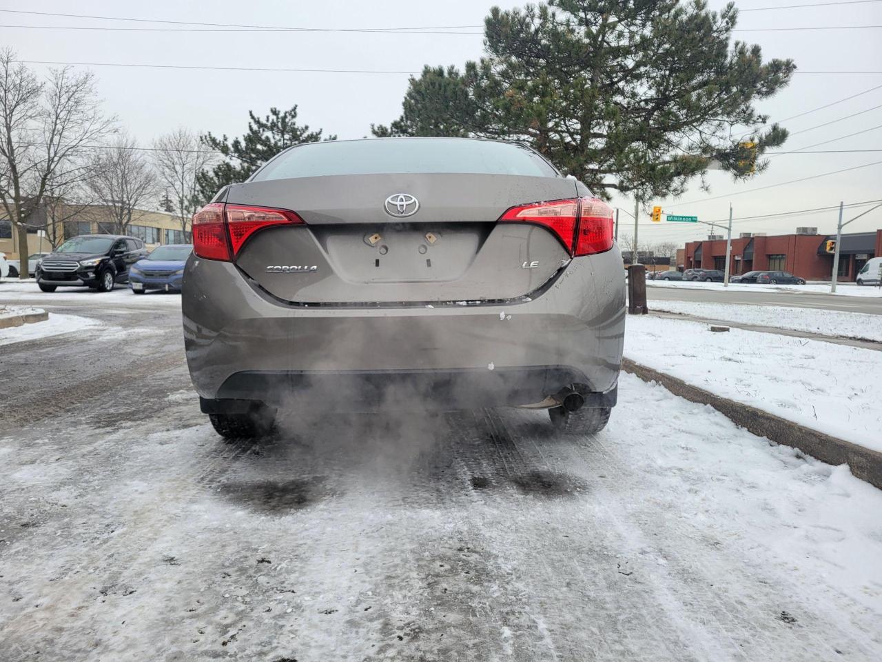 2018 Toyota Corolla CE Photo4