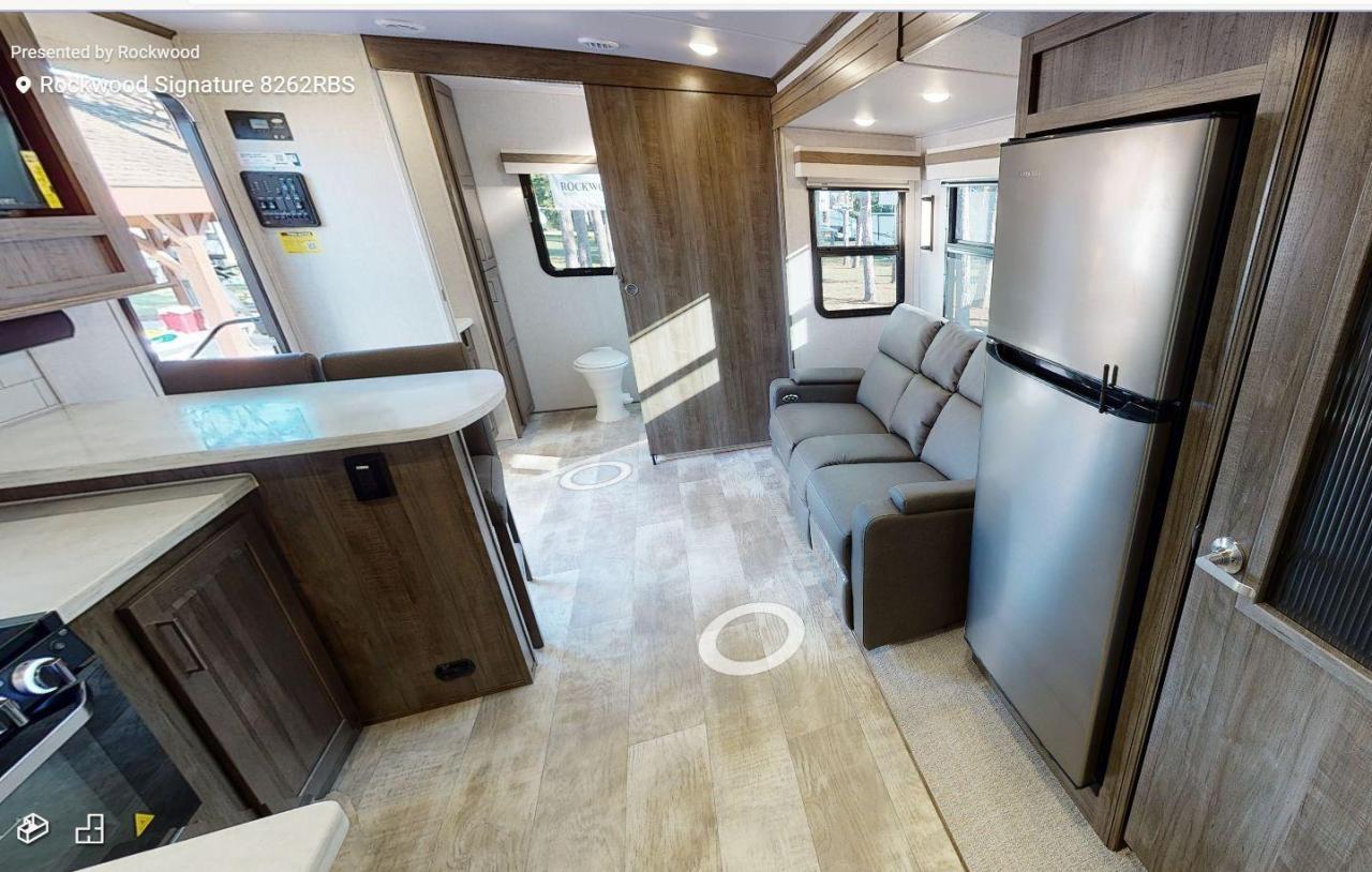2022 Rockwood RLT8262RBS-W 