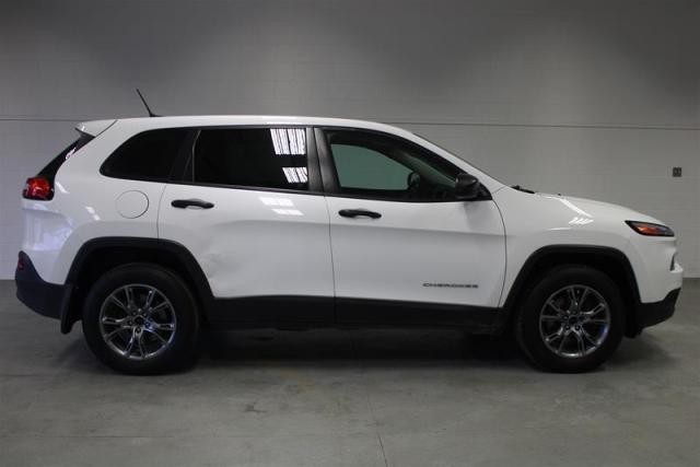 2014 Jeep Cherokee WE APPROVE ALL CREDIT.