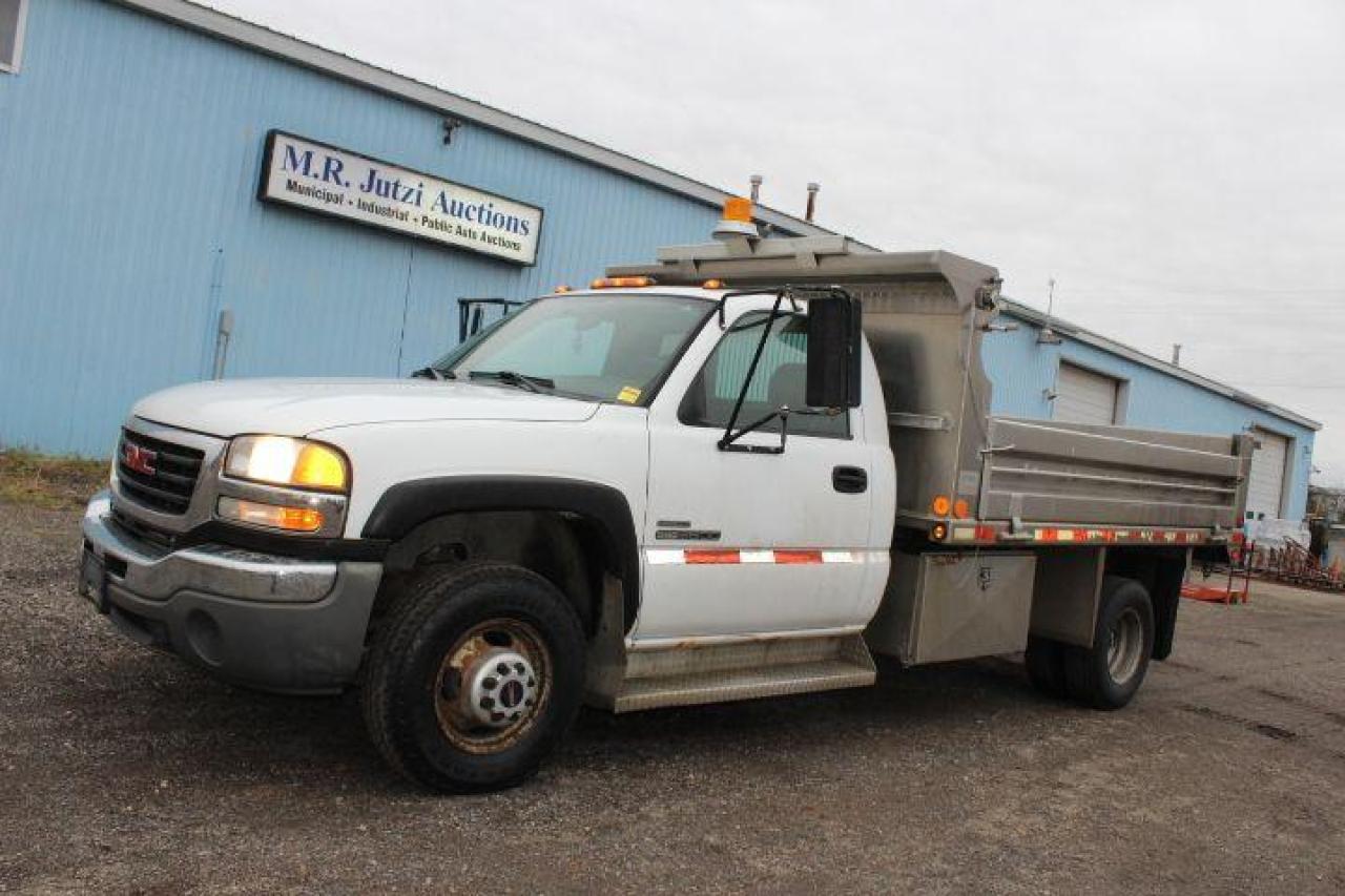 Used 2006 GMC Sierra 3500 SL for sale in Breslau, ON