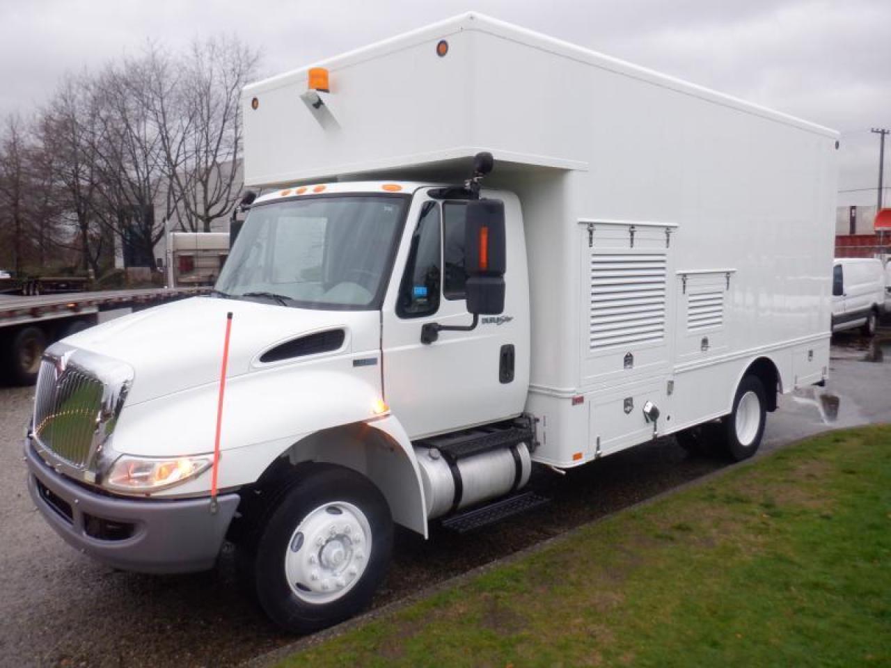 Used 2013 International 4300 DuraStar Cube Van Diesel Air Brakes for sale in Burnaby, BC