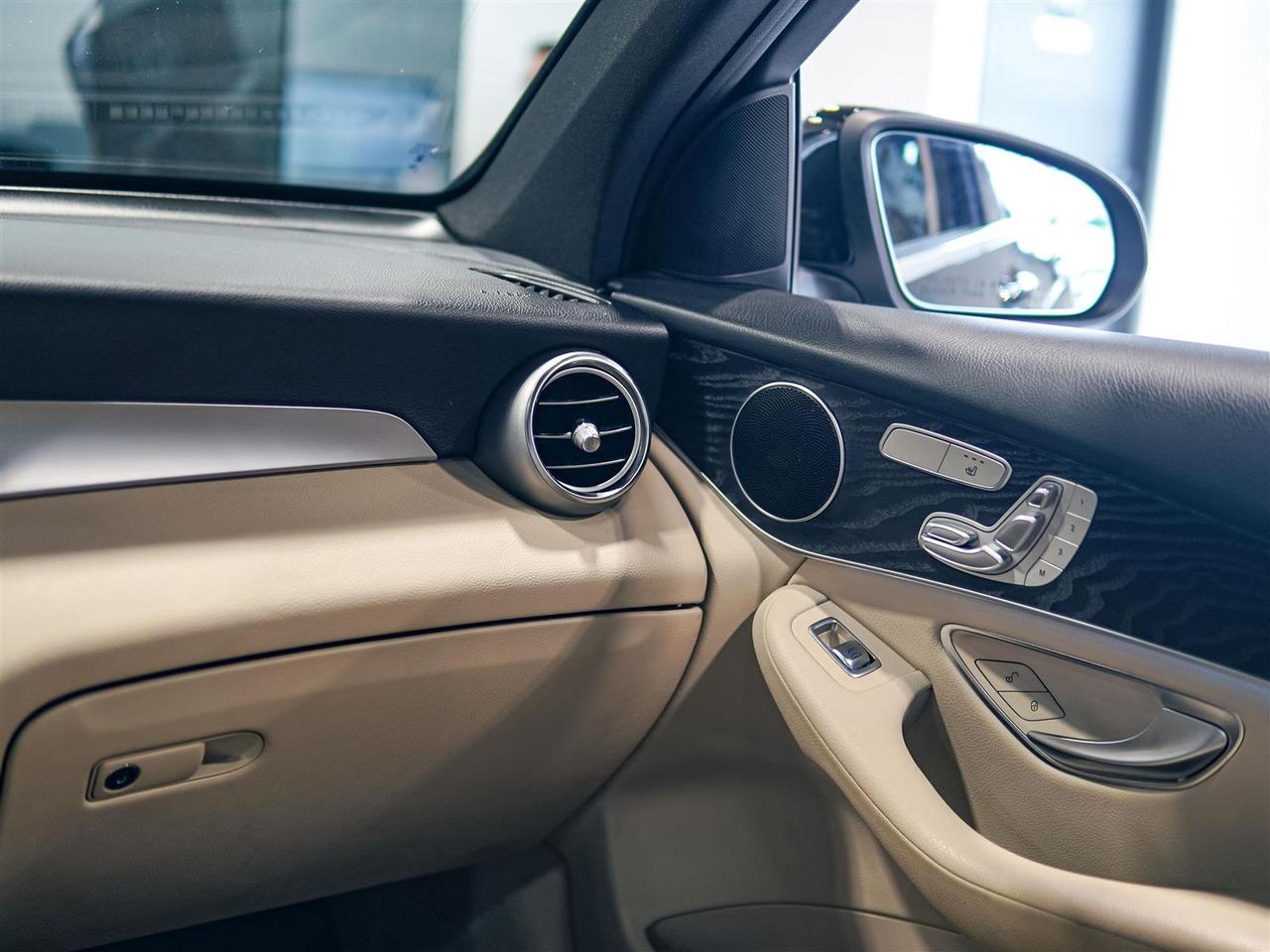 2019 Mercedes-Benz GLC 300 AMG | 360 CAM | NAV | PANO | NO ACCIDENTS Photo