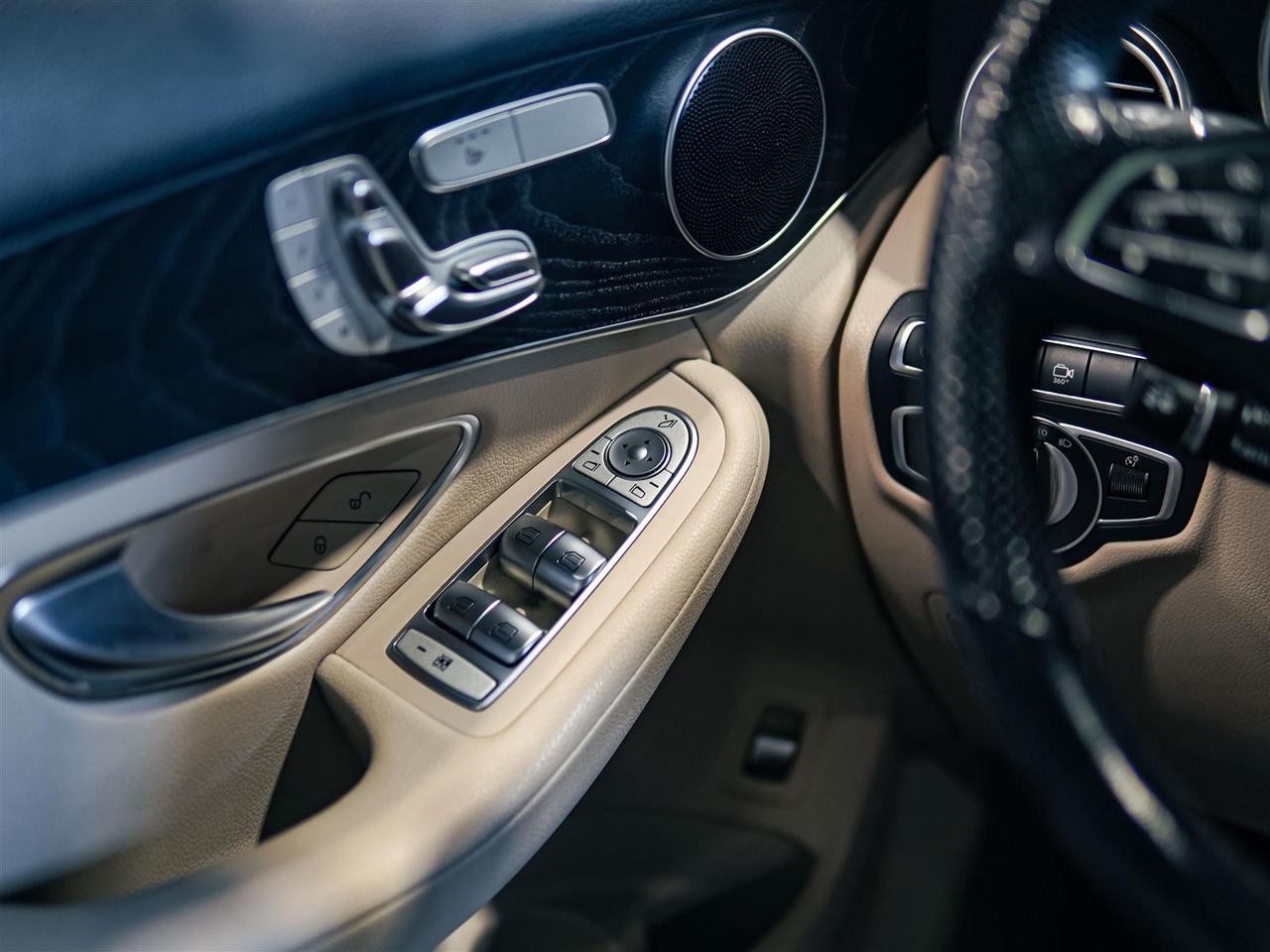 2019 Mercedes-Benz GLC 300 AMG | 360 CAM | NAV | PANO | NO ACCIDENTS Photo