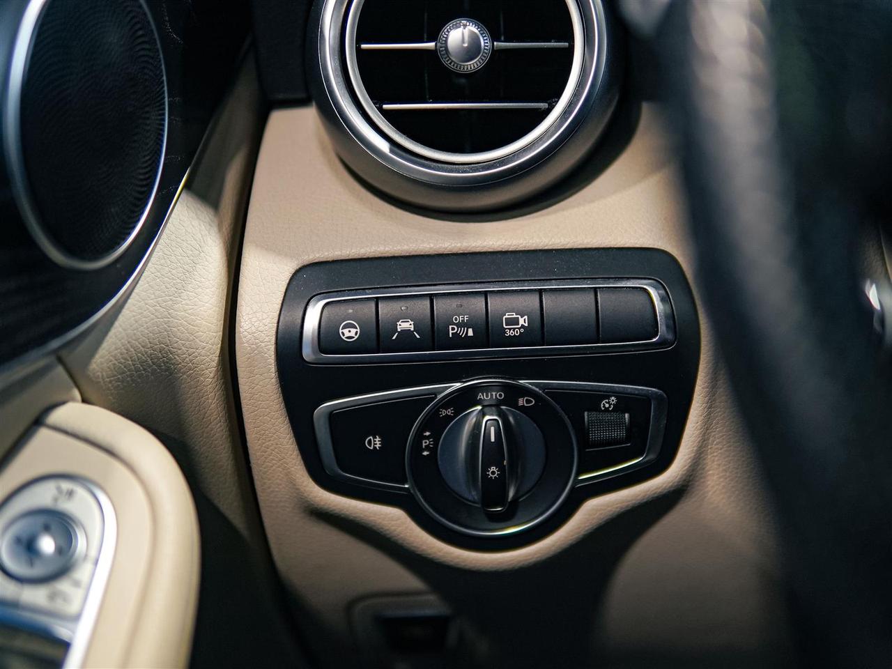 2019 Mercedes-Benz GLC 300 AMG | 360 CAM | NAV | PANO | NO ACCIDENTS Photo