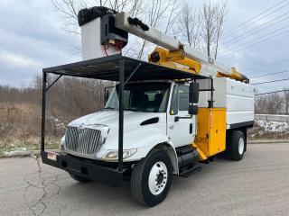 Used 2005 International 4300 FORESTRY CHIPPER BUCKET TRUCK- DT466 for sale in Brantford, ON