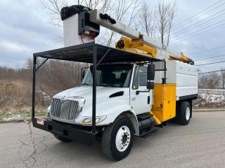 2005 International 4300 FORESTRY CHIPPER BUCKET TRUCK- DT466 - Photo #1