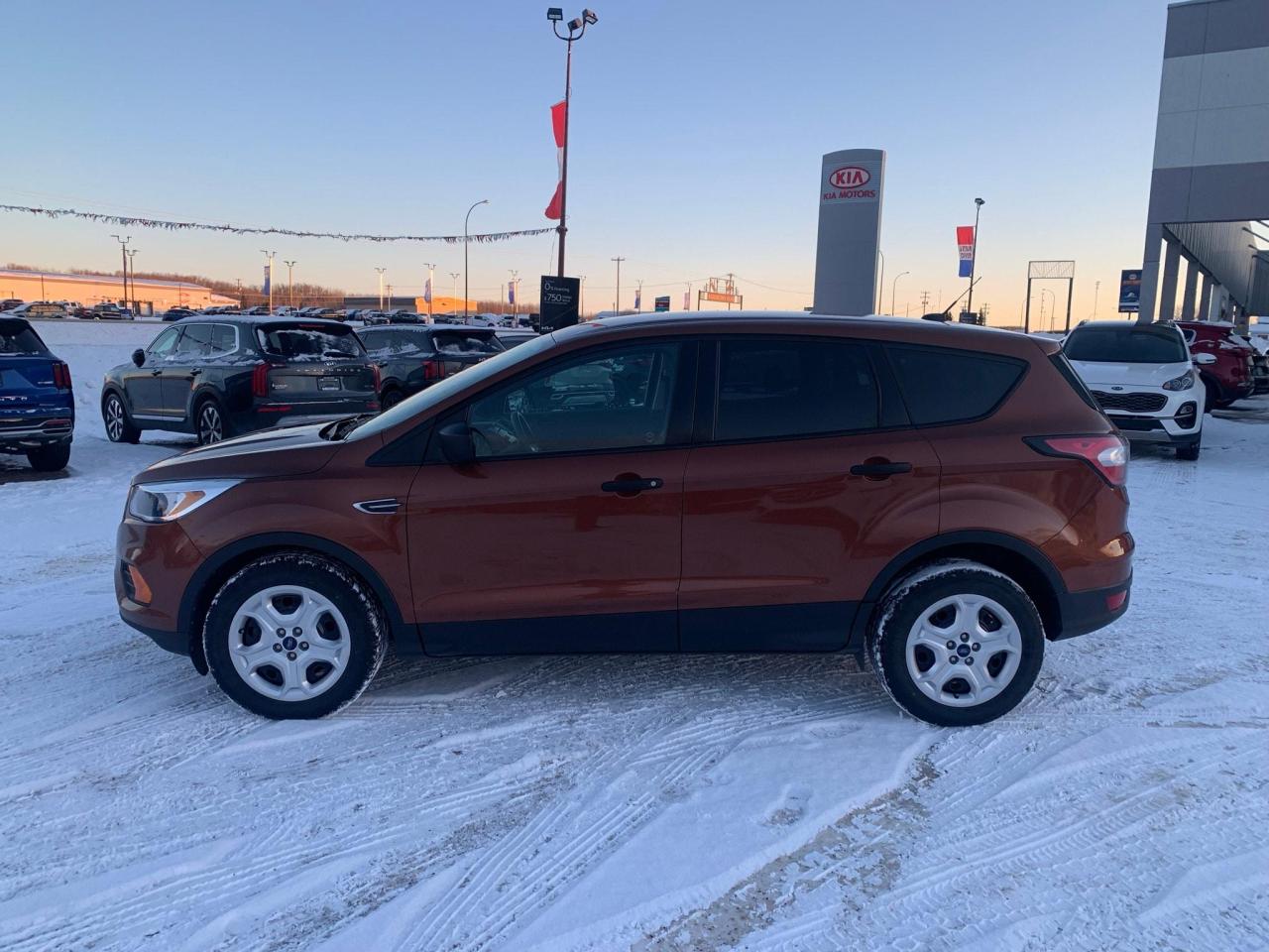 2017 Ford Escape S Photo3