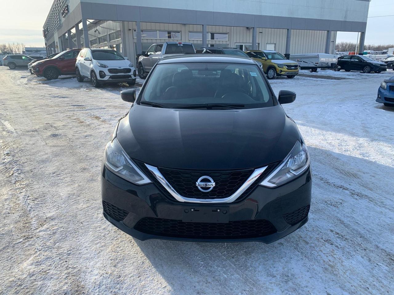 2016 Nissan Sentra 1.8 S Photo2