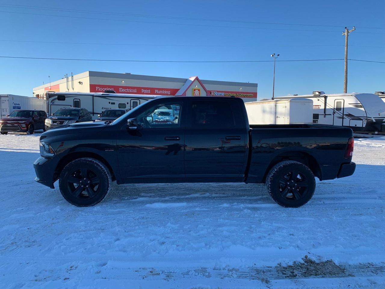 2016 RAM 1500 SPORT Photo3